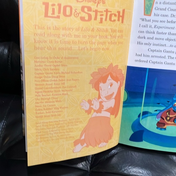 Disney's Lilo & Stitch and Tigger Read-Along Book with CD - Picture 7 of 9